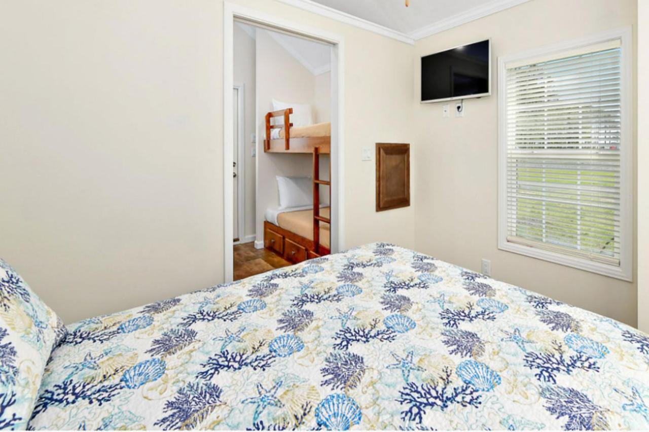 Jellystone Park Chincoteague Island Villa Kamer foto